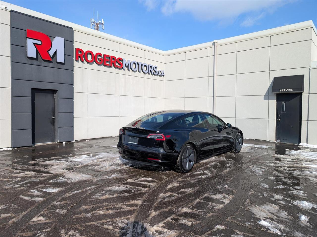 2021 Tesla Model 3 STANDARD RANGE PLUS Photo4