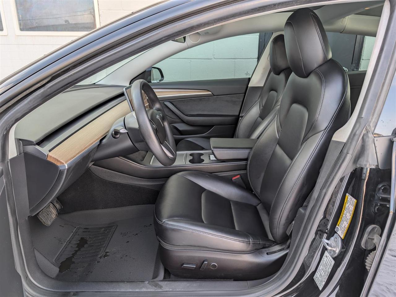 2021 Tesla Model 3 STANDARD RANGE PLUS Photo