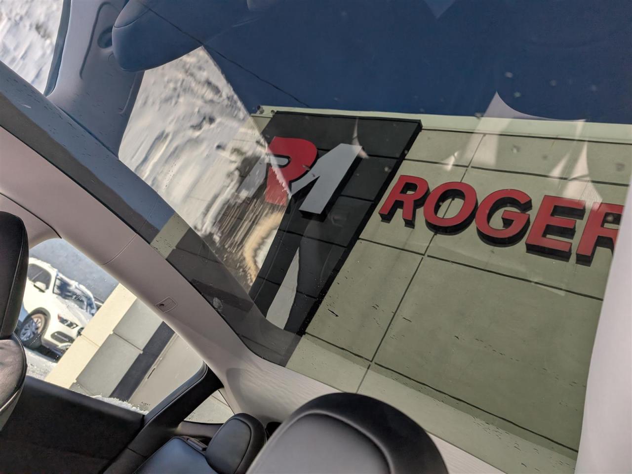 2024 Tesla Model Y STANDARD Photo