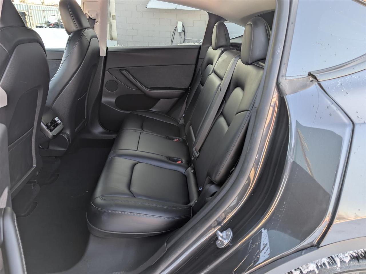 2024 Tesla Model Y STANDARD Photo