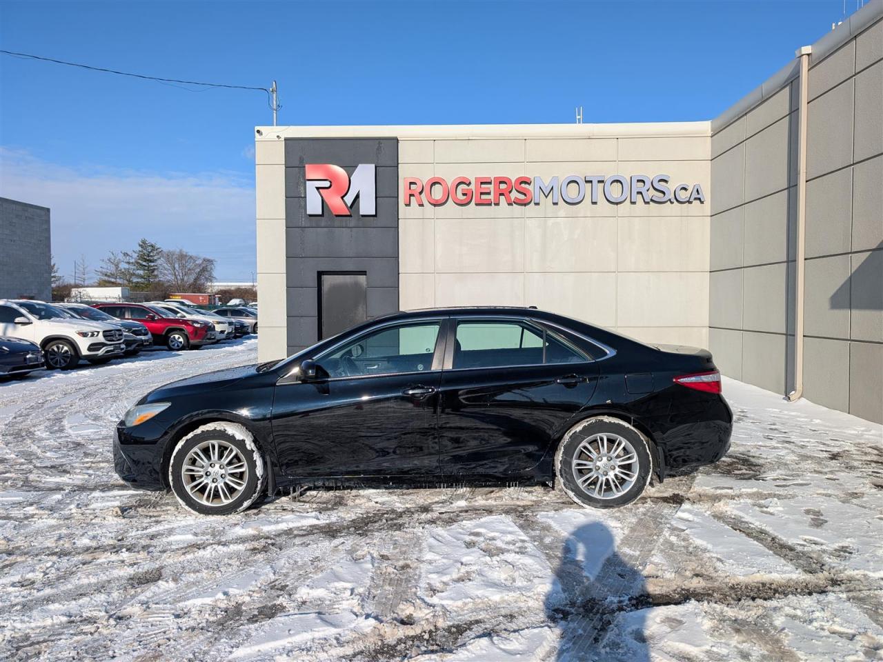 2015 Toyota Camry LE - HTD SEATS - REV CAM - BLUETOOTH Photo