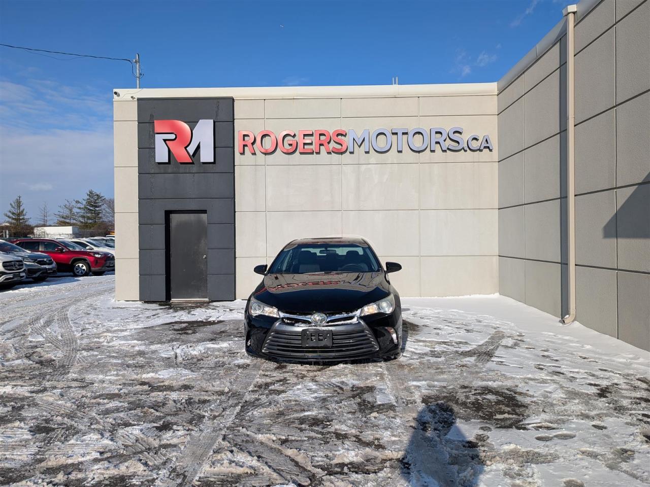 2015 Toyota Camry LE - HTD SEATS - REV CAM - BLUETOOTH Photo