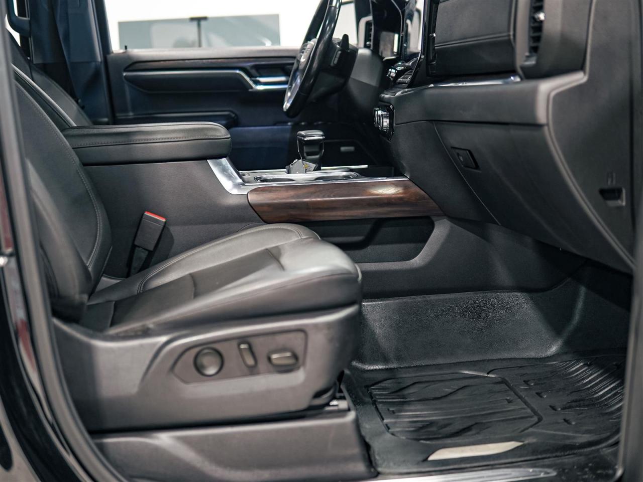 2023 GMC Sierra 1500 SLT CREW 6.2 8CYL | SUNROOF | LEATHER Photo