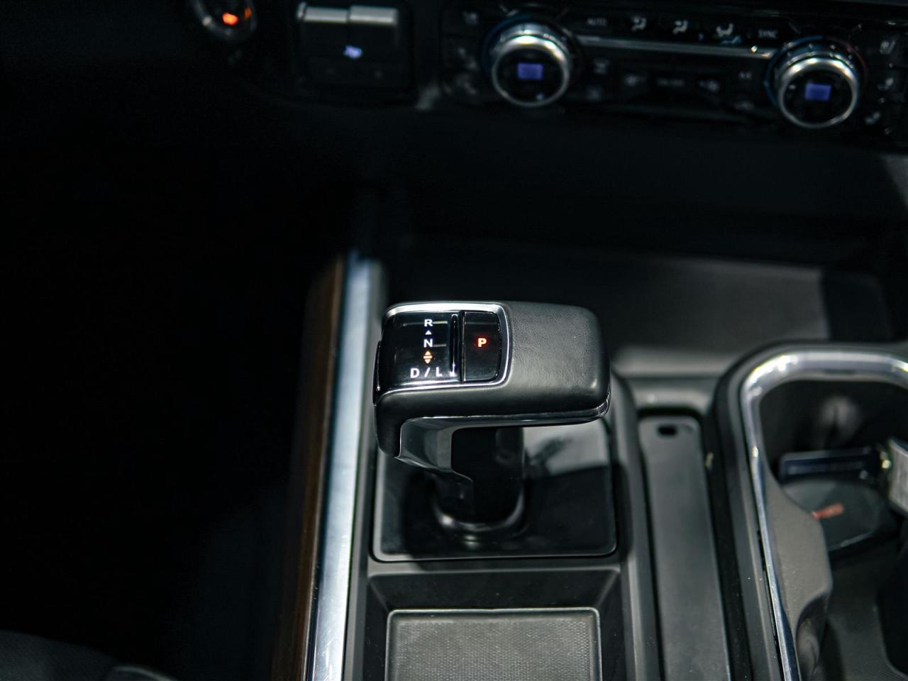 2023 GMC Sierra 1500 SLT CREW 6.2 8CYL | SUNROOF | LEATHER Photo