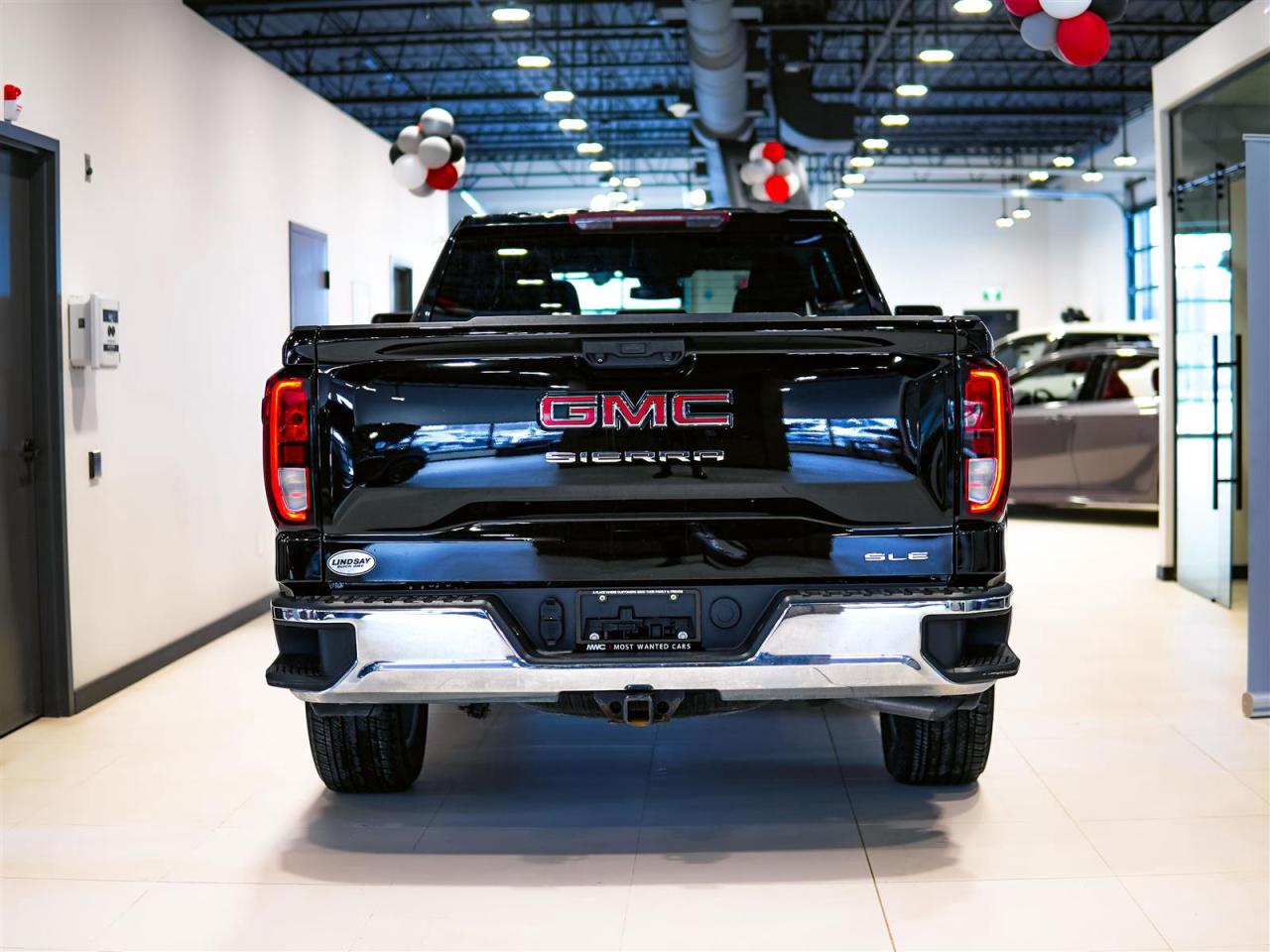 2023 GMC Sierra 1500 SLE CREW CAB 4WD | 5.3 V8 | NO ACCIDENTS Photo