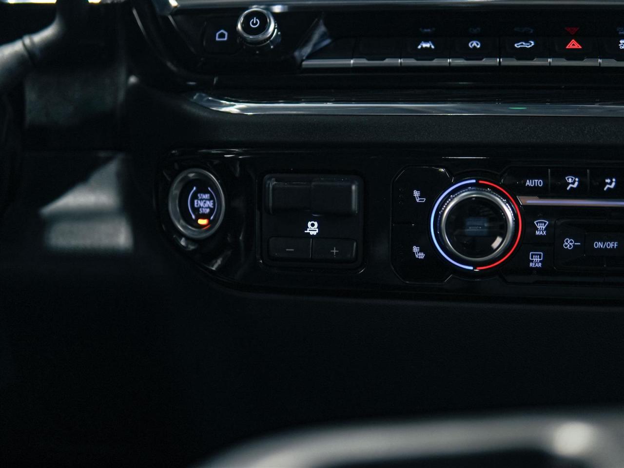 2023 GMC Sierra 1500 SLE CREW CAB 4WD | 5.3 V8 | NO ACCIDENTS Photo