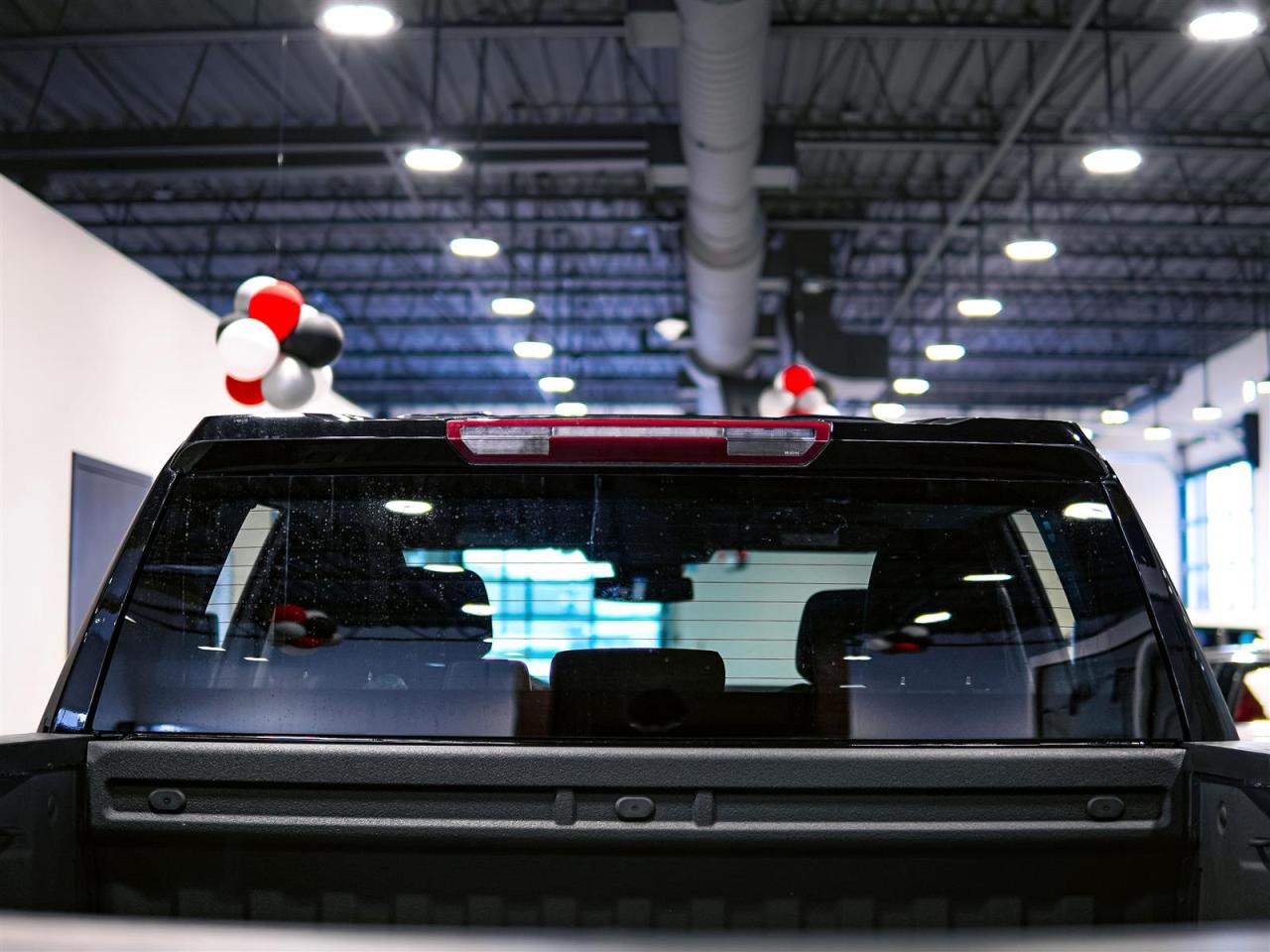 2023 GMC Sierra 1500 SLE CREW CAB 4WD | 5.3 V8 | NO ACCIDENTS Photo