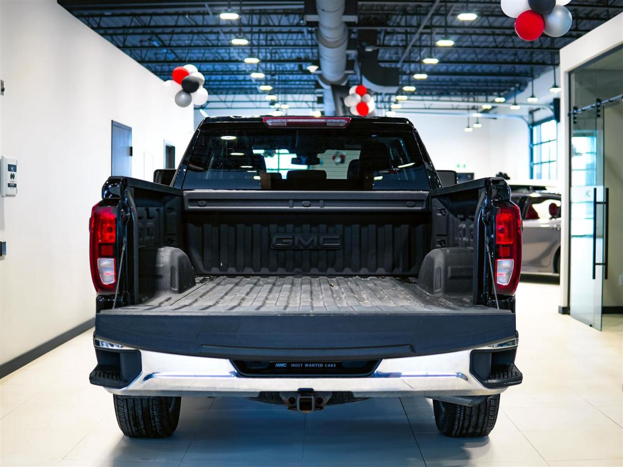 2023 GMC Sierra 1500 SLE CREW CAB 4WD | 5.3 V8 | NO ACCIDENTS Photo