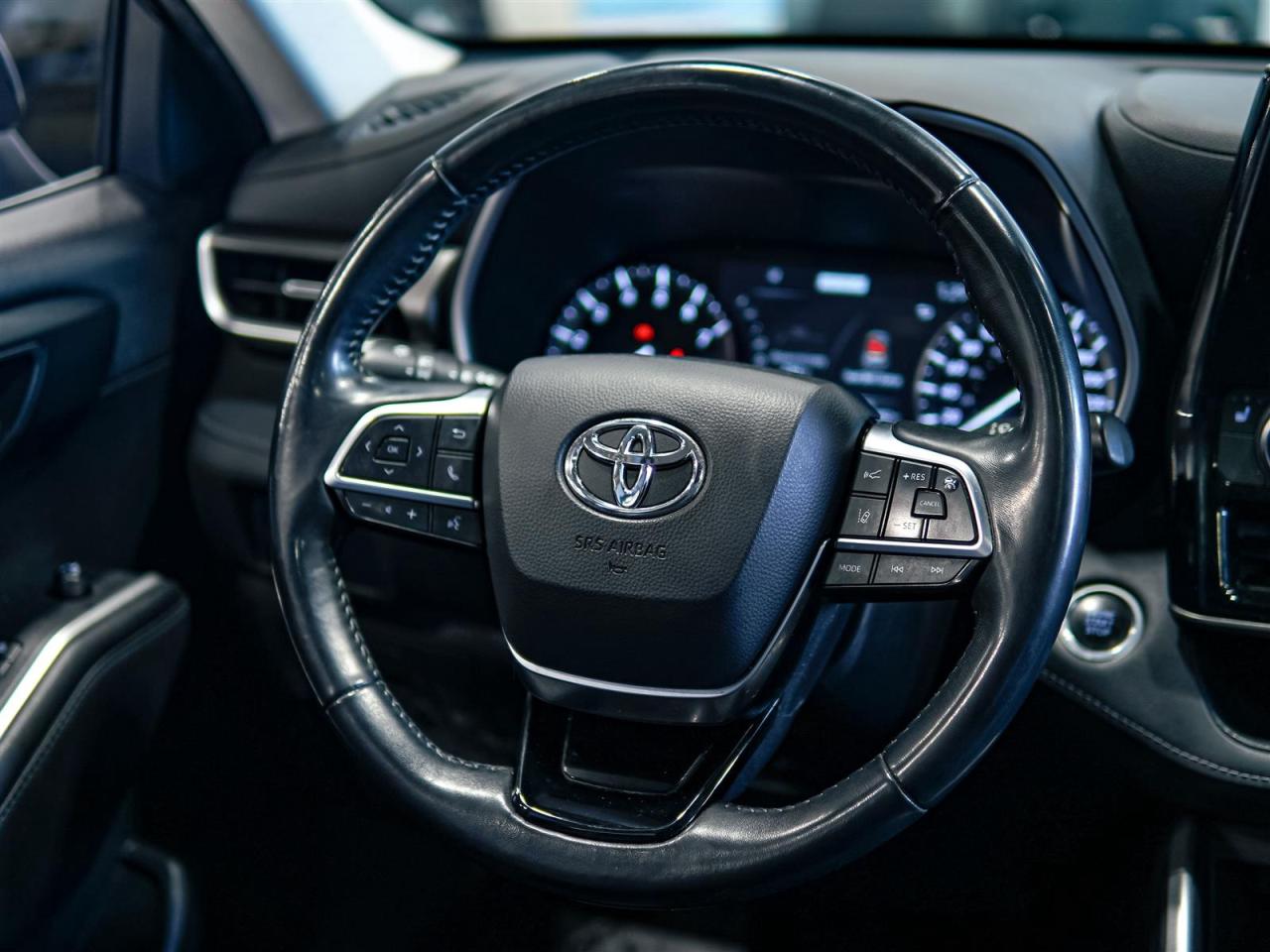 2020 Toyota Highlander XLE | AWD | NO ACCIDENTS | LEATHER | SUNROOF Photo