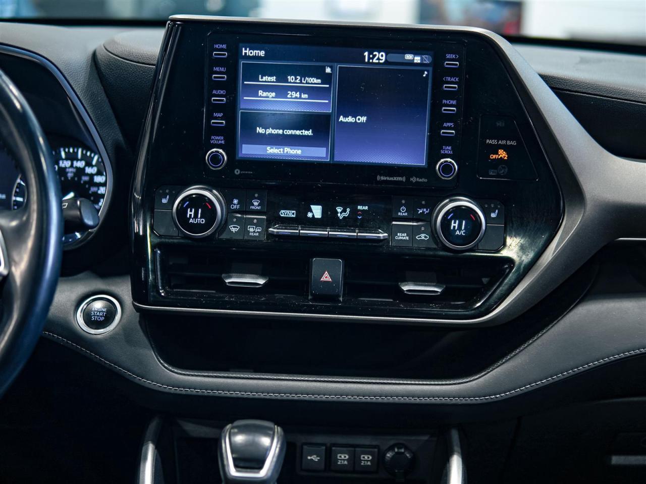 2020 Toyota Highlander XLE | AWD | NO ACCIDENTS | LEATHER | SUNROOF Photo