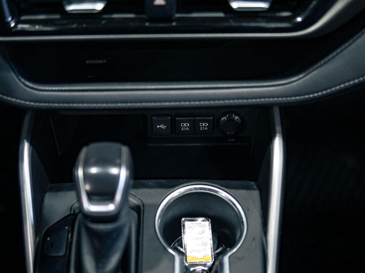 2020 Toyota Highlander XLE | AWD | NO ACCIDENTS | LEATHER | SUNROOF Photo