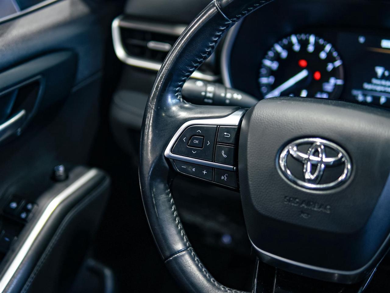 2020 Toyota Highlander XLE | AWD | NO ACCIDENTS | LEATHER | SUNROOF Photo