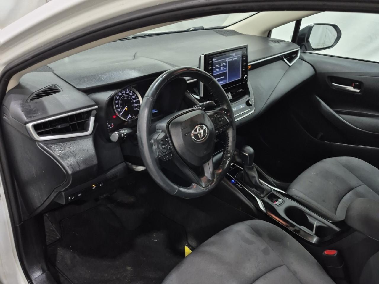 2021 Toyota Corolla LE | UPGRADE | SUNROOF | HEATED STEERING | NO ACCIDENTS Photo