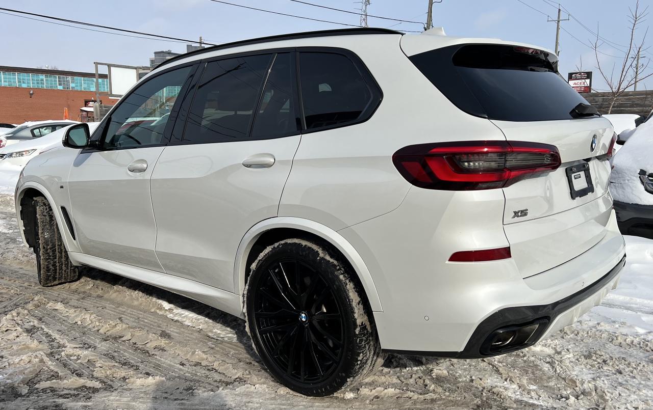 2020 BMW X5 M50i Photo2