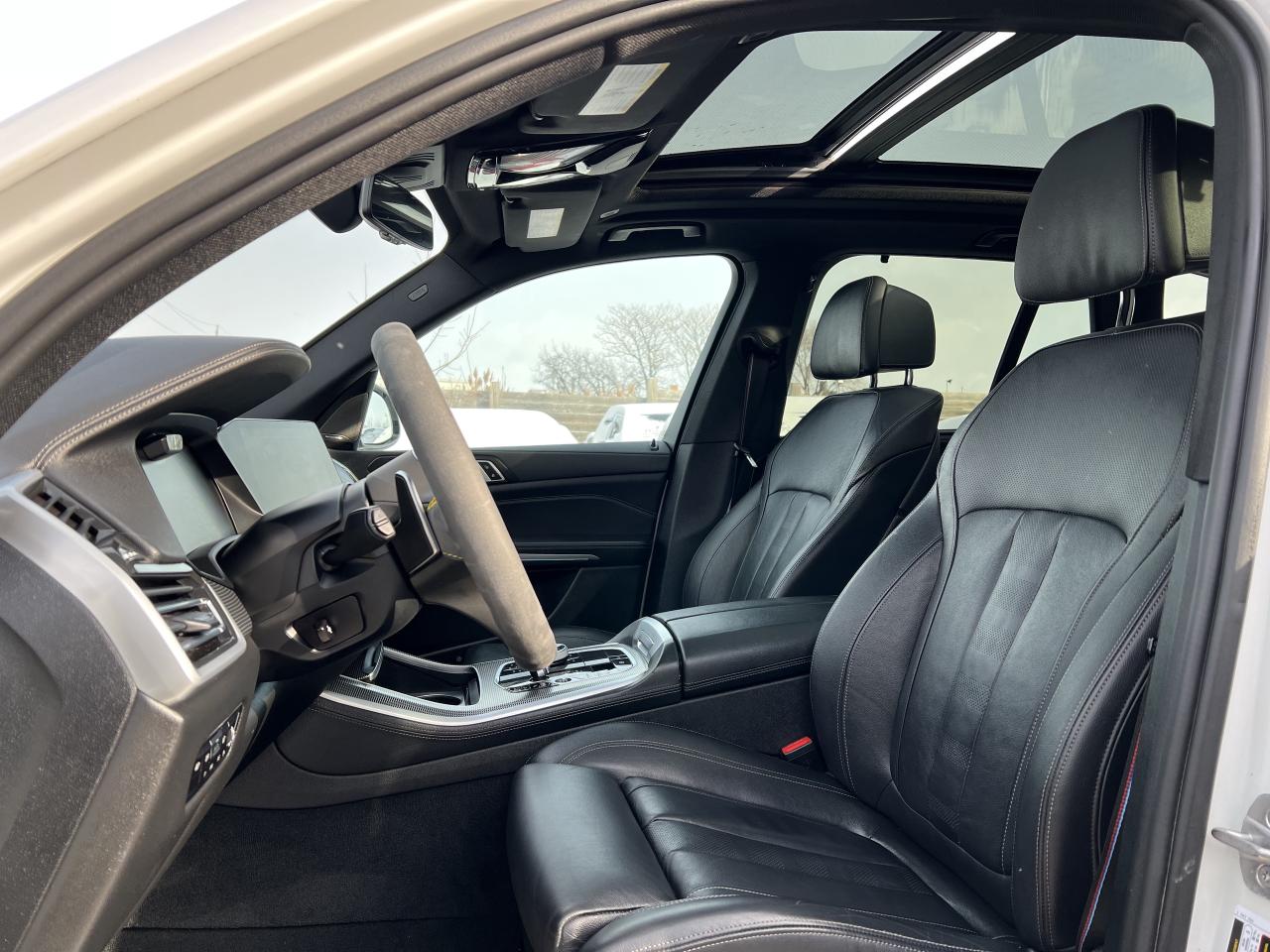 2020 BMW X5 M50i Photo