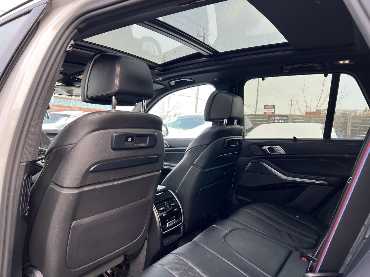 2020 BMW X5 M50i Photo