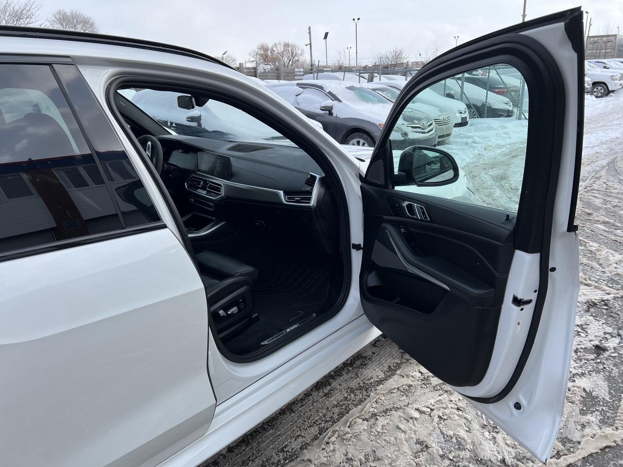 2020 BMW X5 M50i Photo