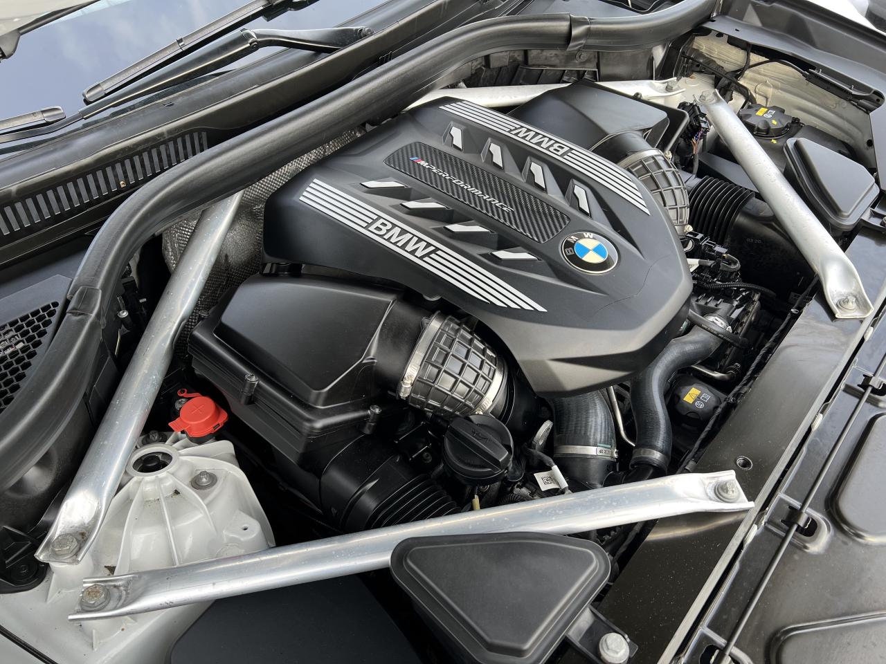 2020 BMW X5 M50i Photo