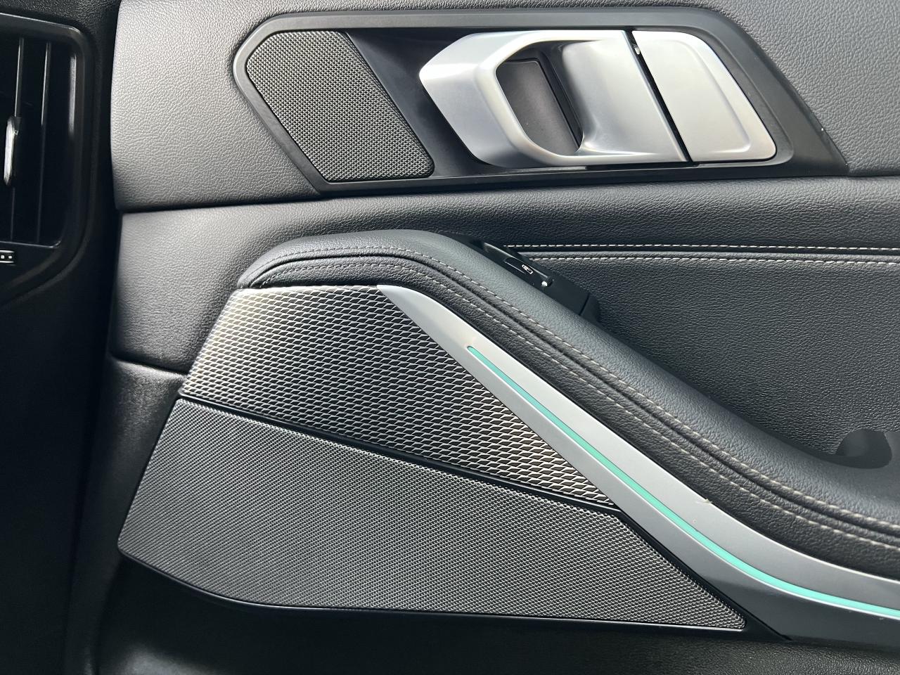 2020 BMW X5 M50i Photo