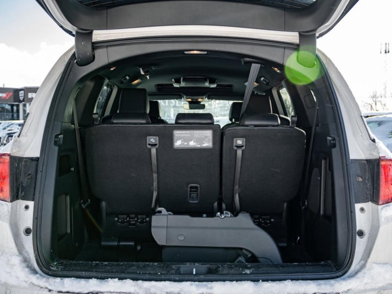 2023 Honda Odyssey Black Edition Photo