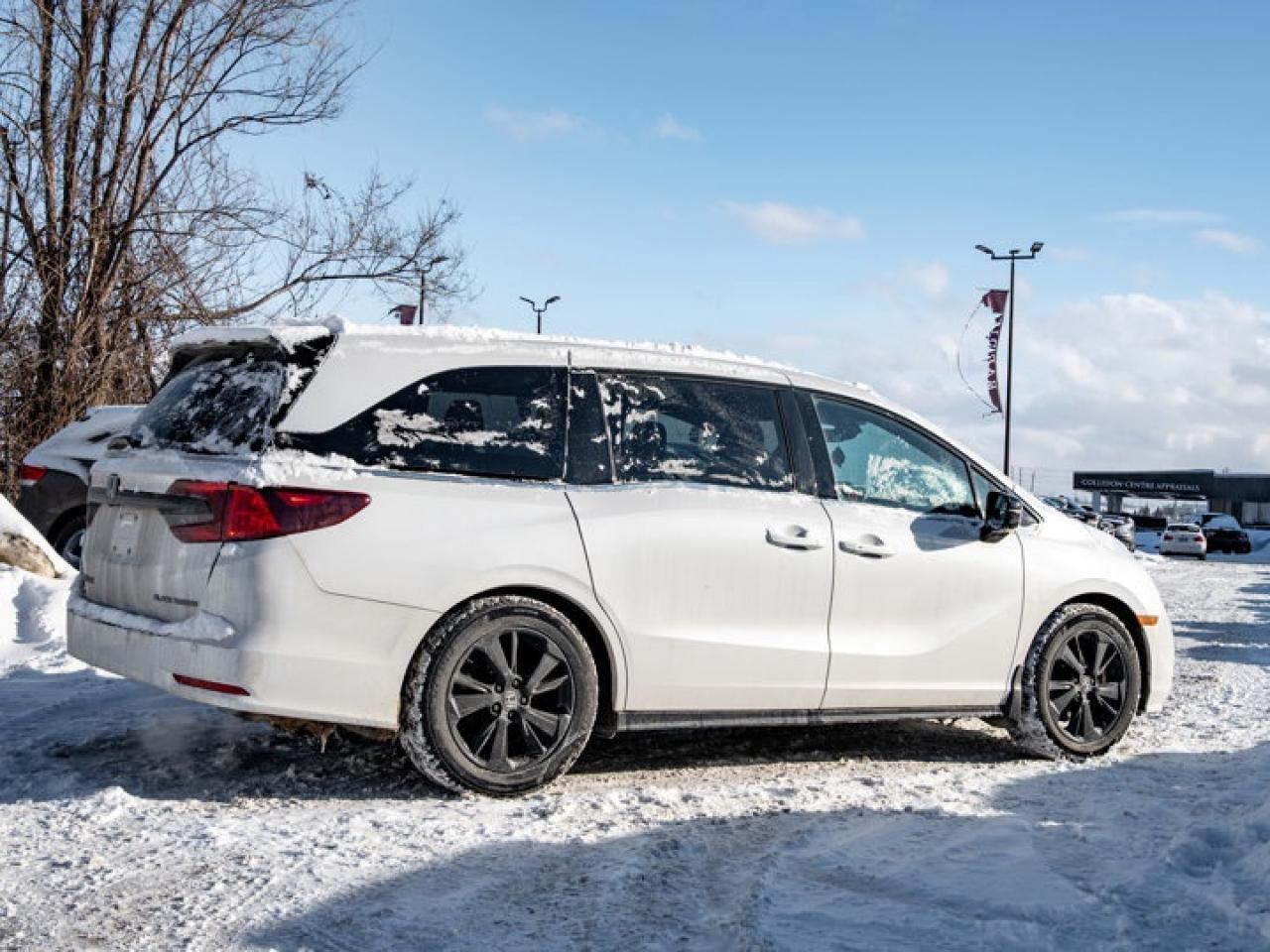 2023 Honda Odyssey Black Edition Photo