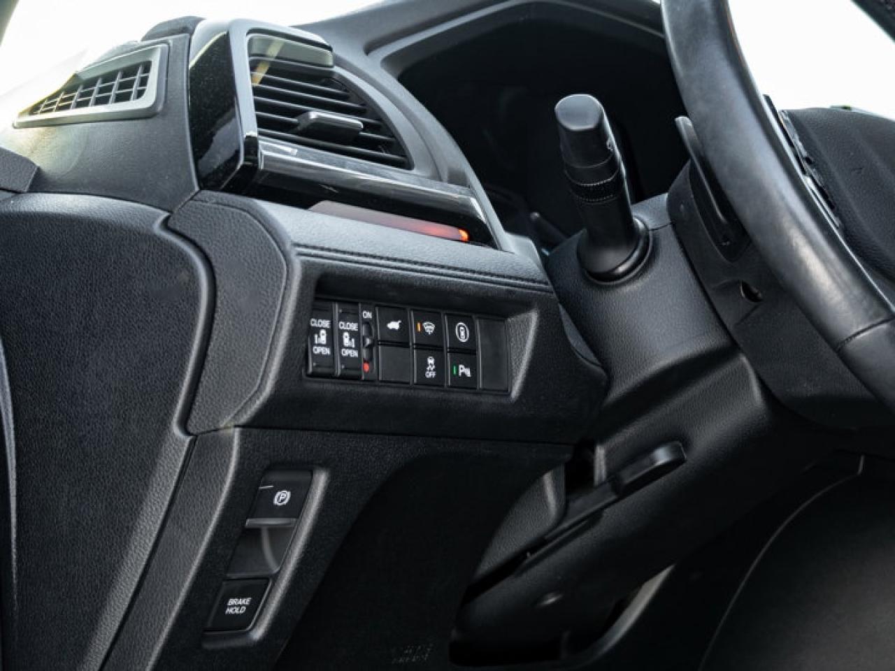 2023 Honda Odyssey Black Edition Photo