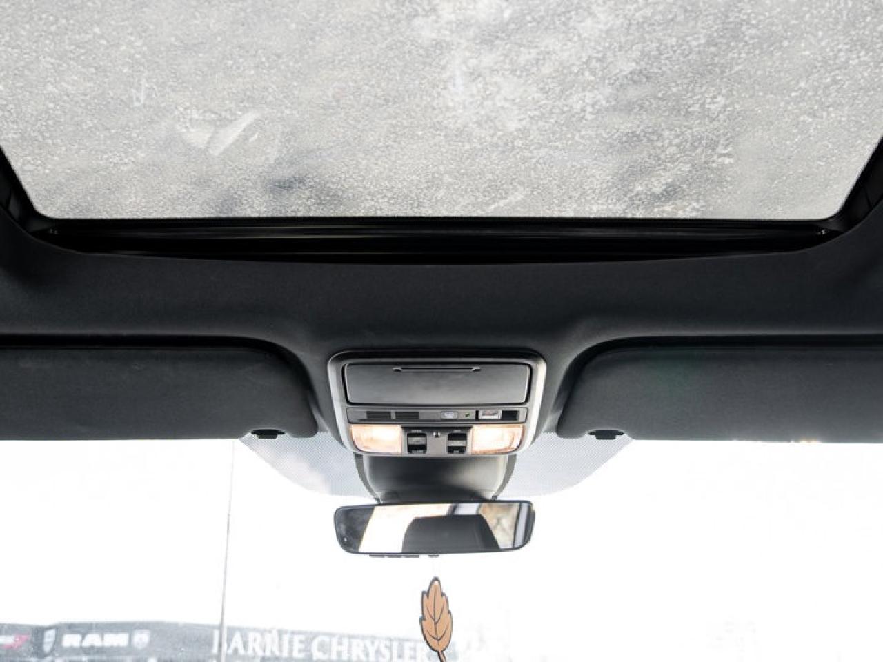 2023 Honda Odyssey Black Edition Photo