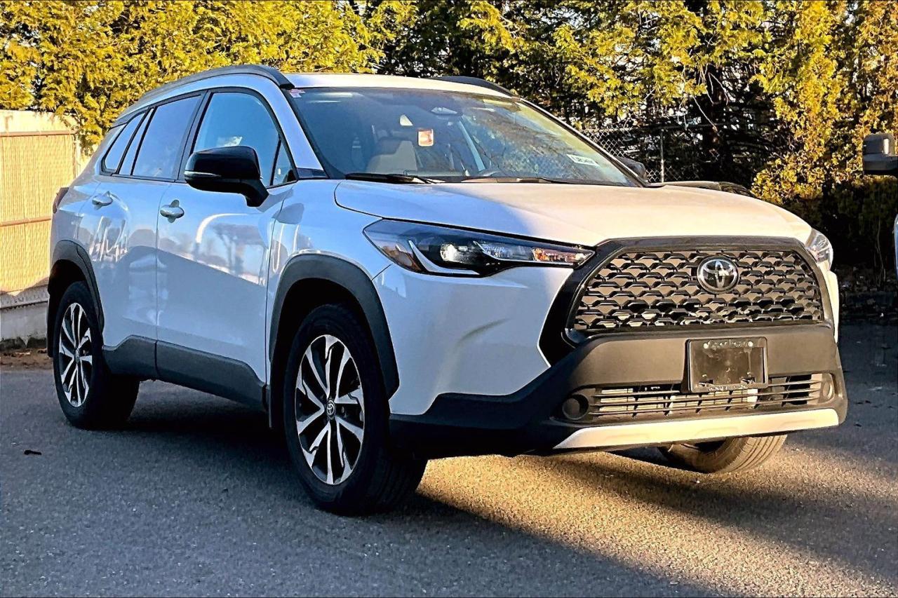 Used 2025 Toyota Corolla Cross LE AWD for sale in Abbotsford, BC