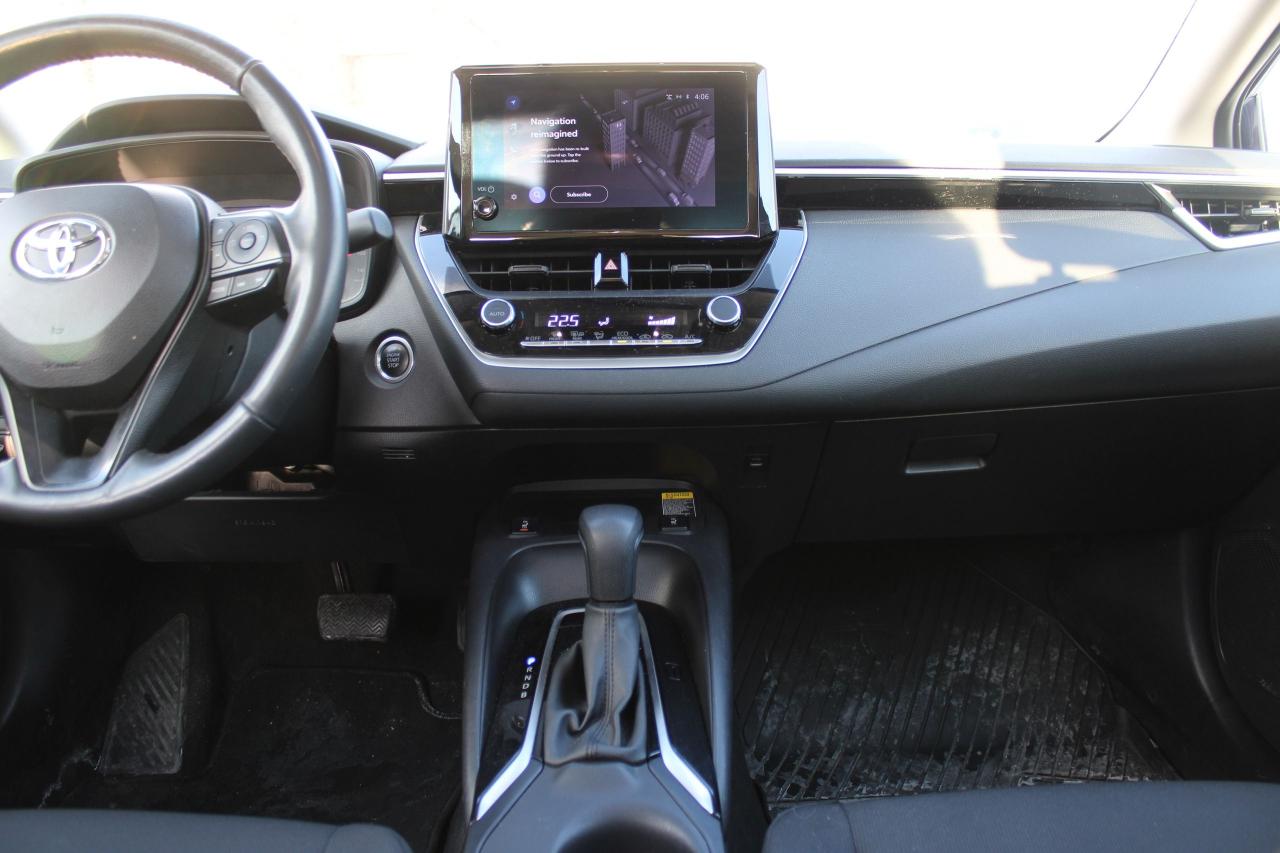 2024 Toyota Corolla LE Photo