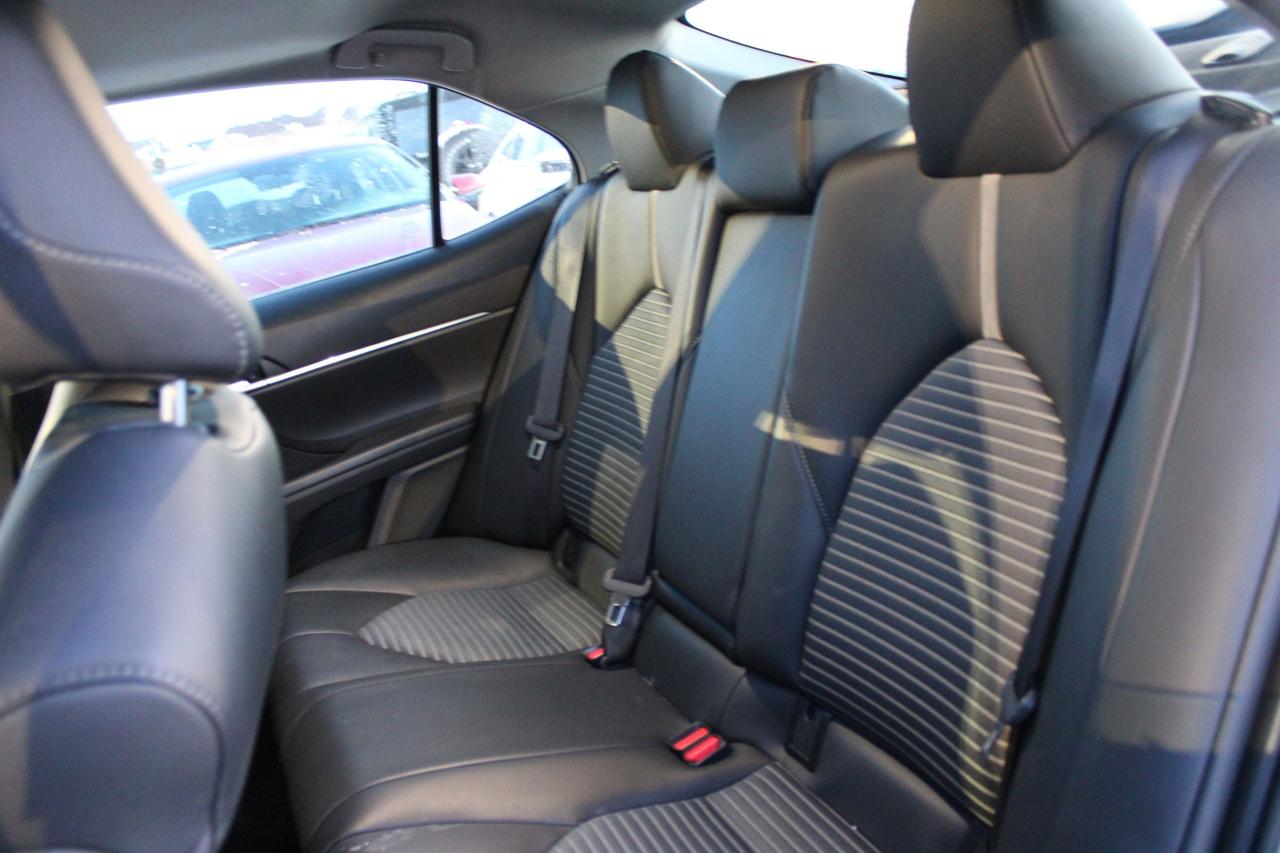 2024 Toyota Camry HYBRID SE Photo