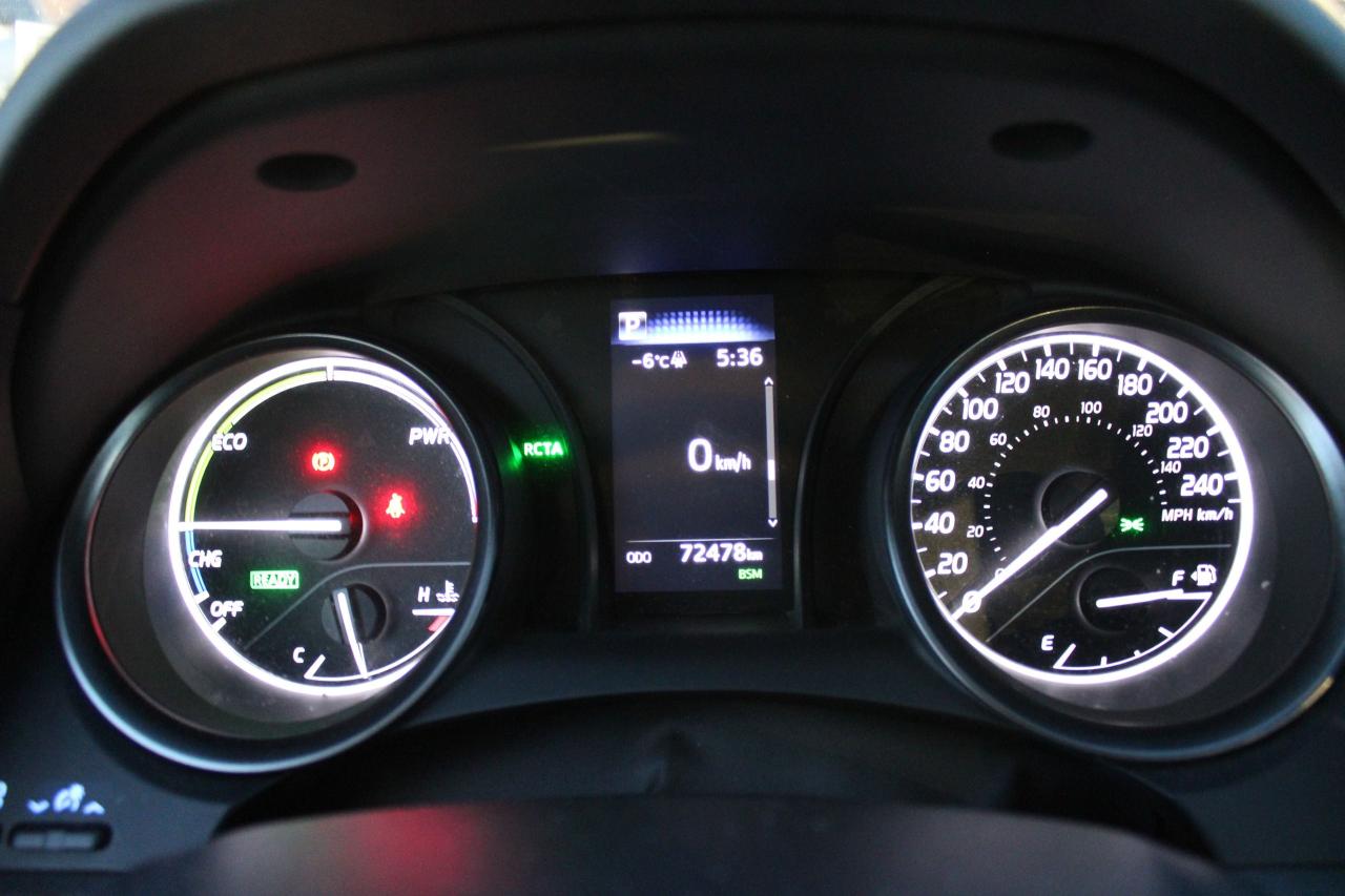 2024 Toyota Camry HYBRID SE Photo