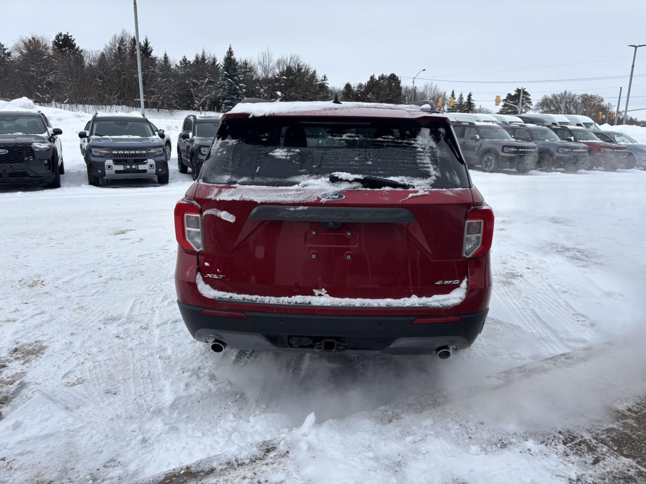 2021 Ford Explorer XLT, LOCAL TRADE, SPORT APPEARANCE PACK, 20" RIMS! Photo