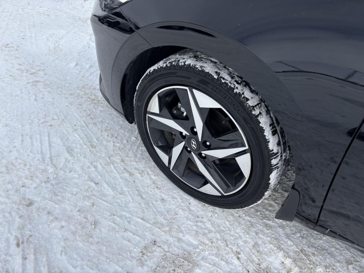 2023 Hyundai Elantra HYBRID, LUXURY, LEATHER, ROOF, LOADED! Photo