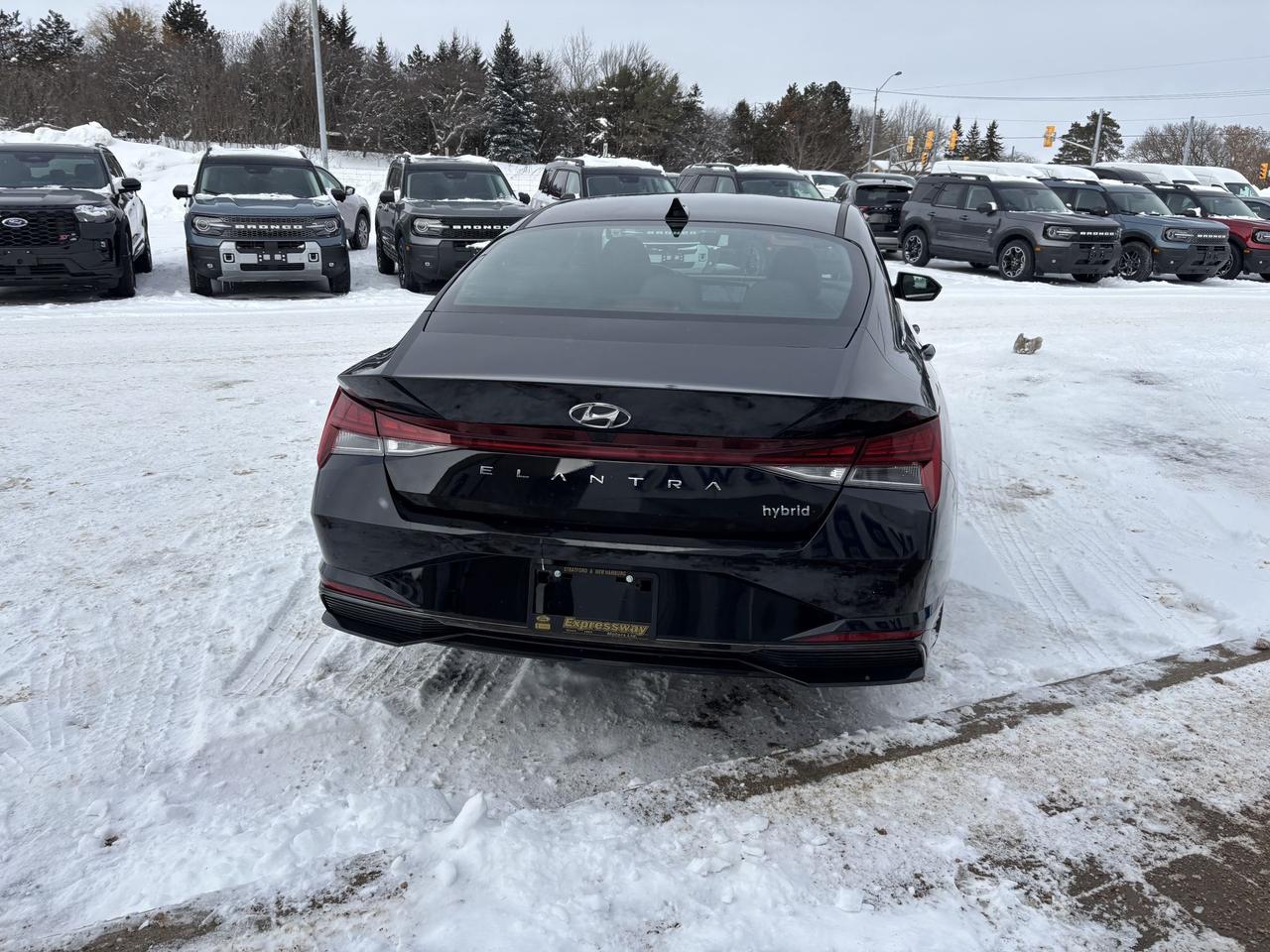 2023 Hyundai Elantra HYBRID, LUXURY, LEATHER, ROOF, LOADED! Photo