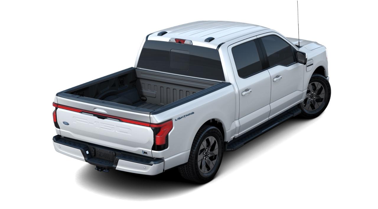 2023 Ford F-150 Lariat 4WD SuperCrew 5.5' Box Photo2