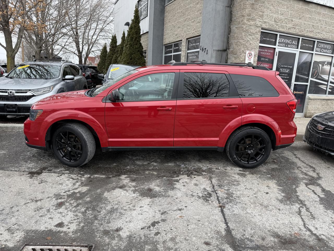 2016 Dodge Journey SXT-7-PASS, BLUETOOTH, HEATED SEATS, BLACK WHEELS! Photo4