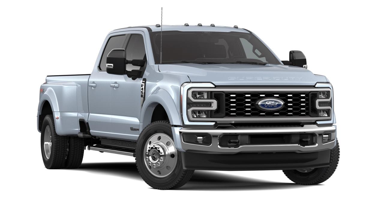 2026 Ford F-450 Super Duty DRW Lariat Photo3