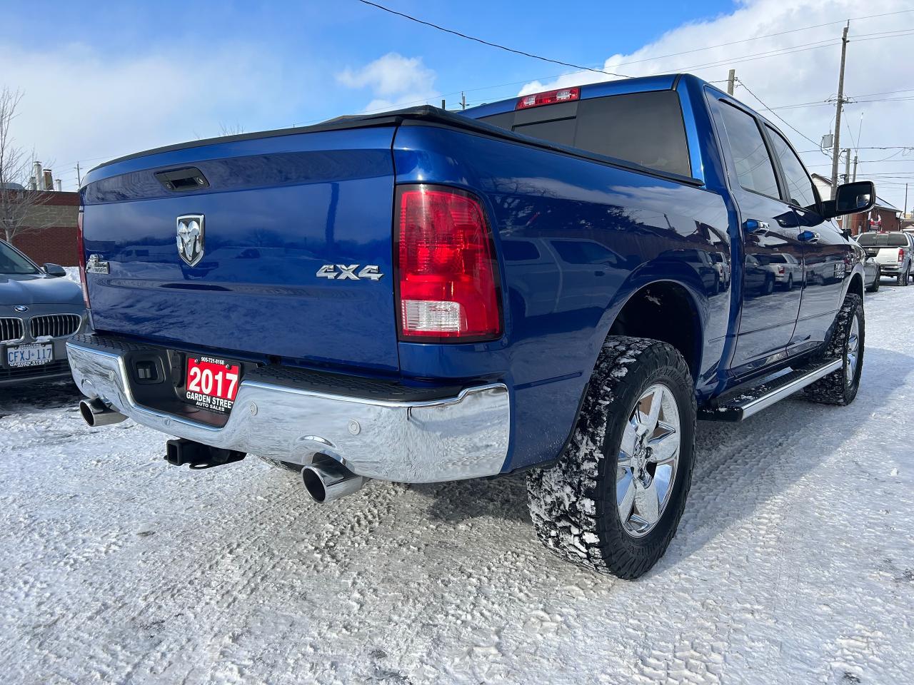 2017 RAM 1500 Big Horn Photo4