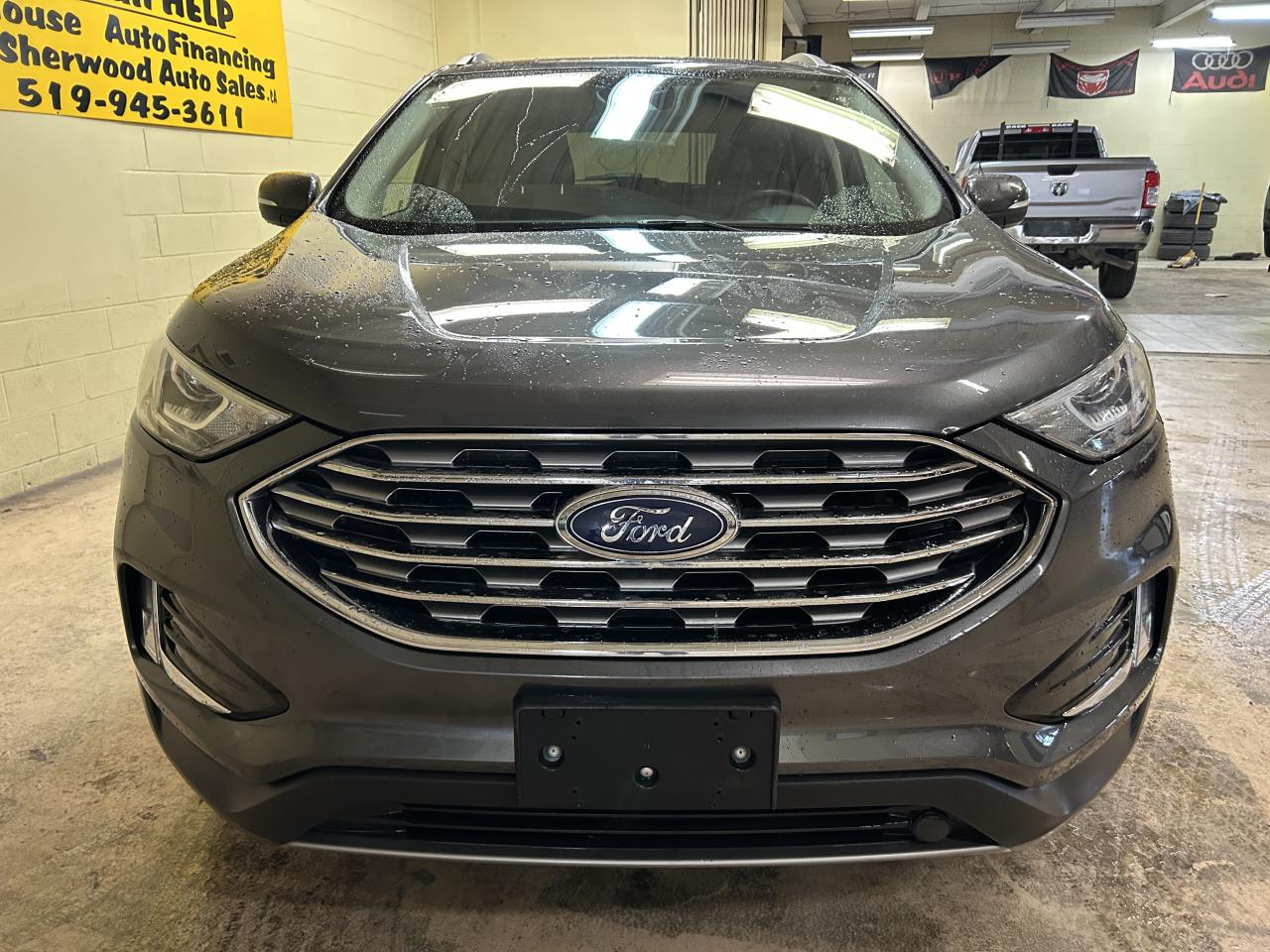 2020 Ford Edge Titanium Photo