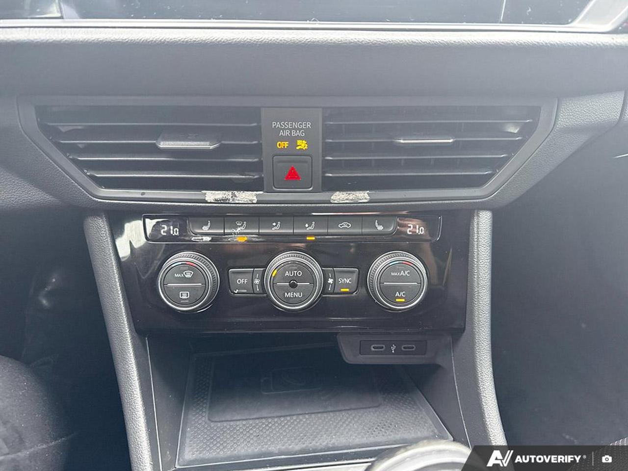 2023 Volkswagen Jetta GLI GLI / NO ACCIDENTS / ROOF / NAV / LEATHER / MANUAL Photo