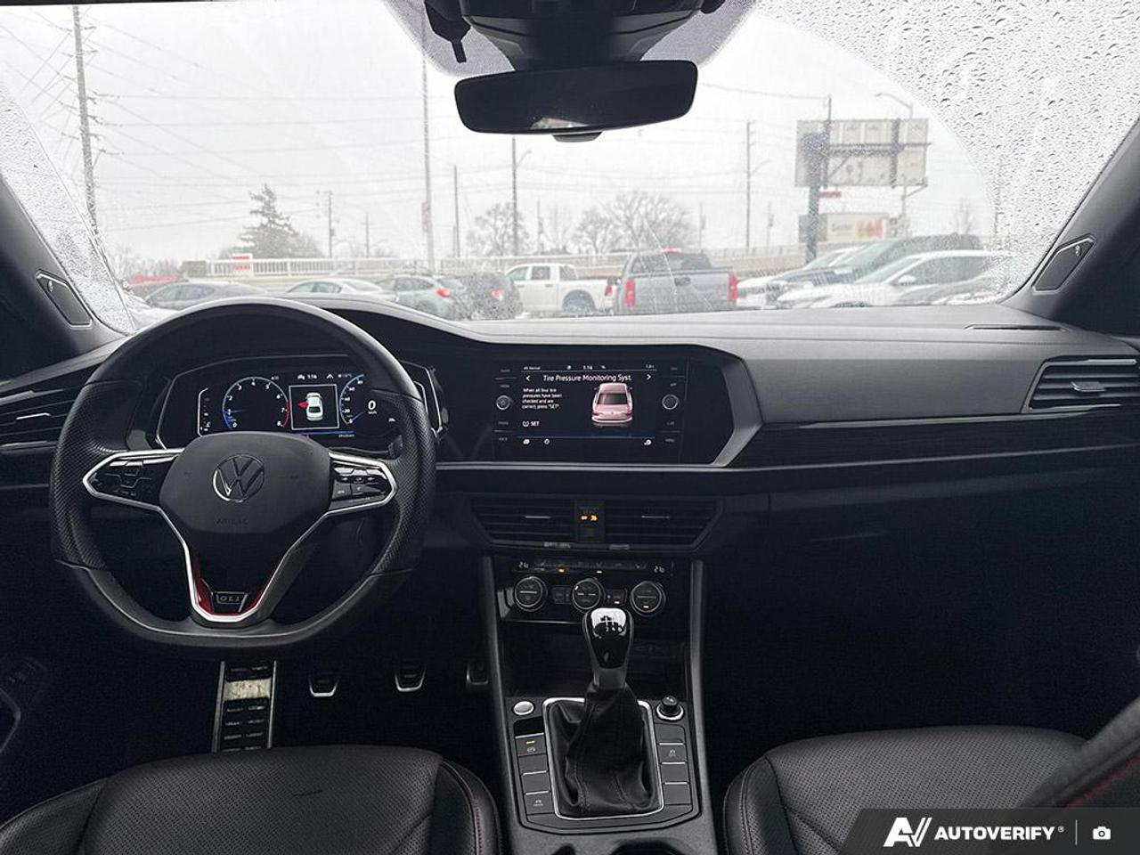 2023 Volkswagen Jetta GLI GLI / NO ACCIDENTS / ROOF / NAV / LEATHER / MANUAL Photo