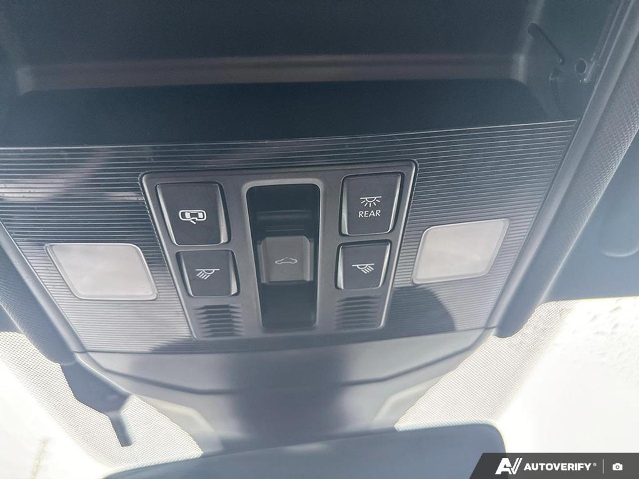 2023 Volkswagen Jetta GLI GLI / NO ACCIDENTS / ROOF / NAV / LEATHER / MANUAL Photo