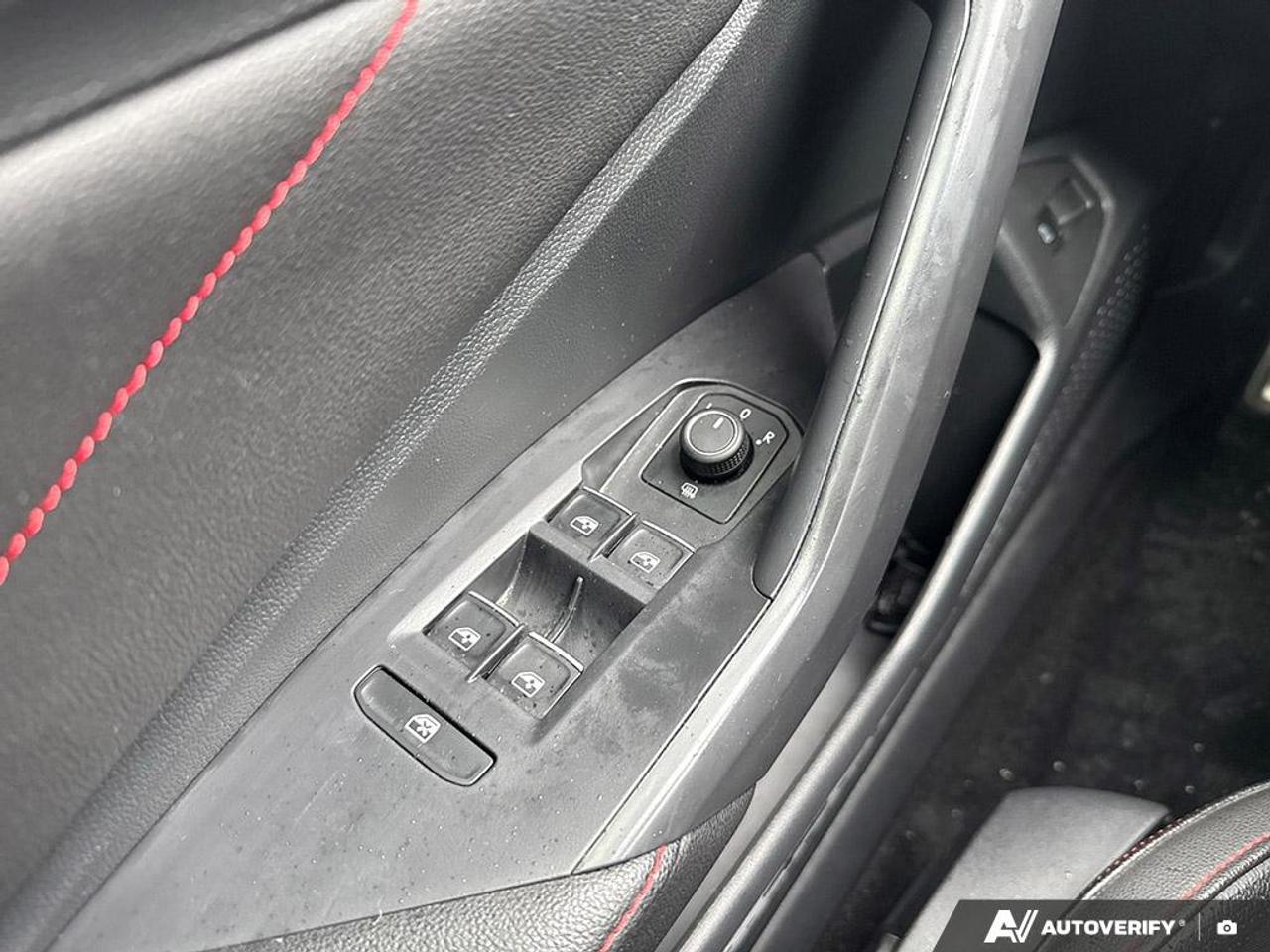 2023 Volkswagen Jetta GLI GLI / NO ACCIDENTS / ROOF / NAV / LEATHER / MANUAL Photo