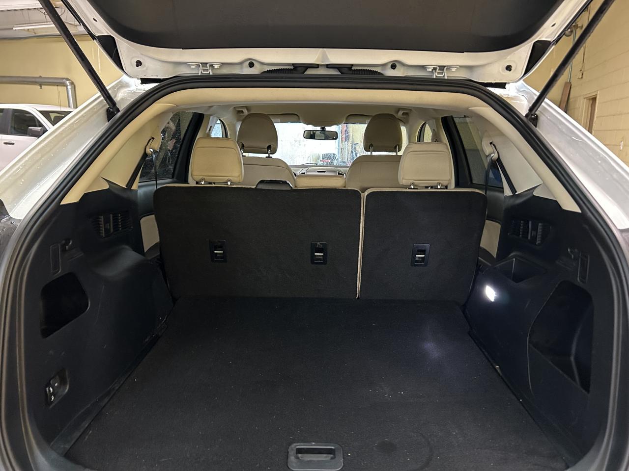 2018 Ford Edge SEL Photo