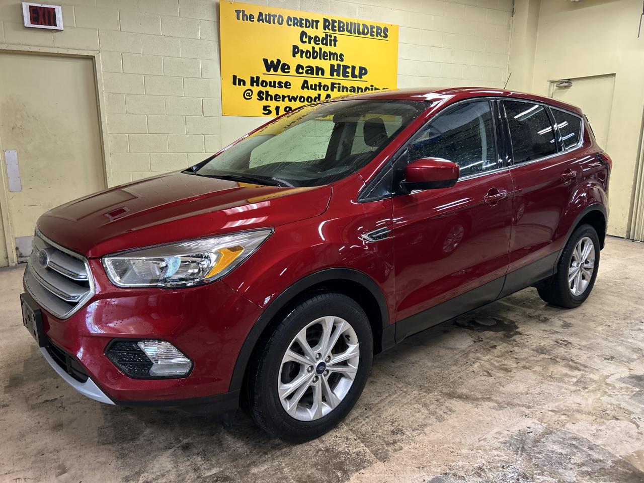 2019 Ford Escape SE Photo2