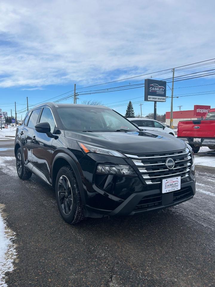 2024 Nissan Rogue SV MOONROOF Photo2