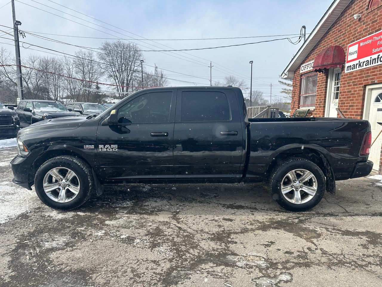 2017 RAM 1500 Sport4x4 5.7L HTD/CLD Leather NAV Bluetooth RvCam Photo2