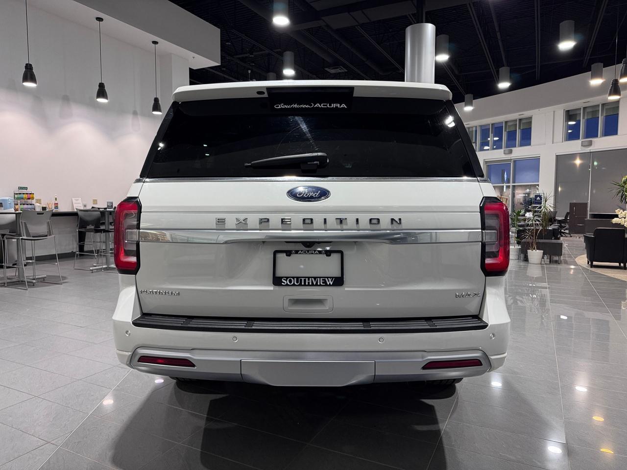 2023 Ford Expedition Platinum Max Photo3