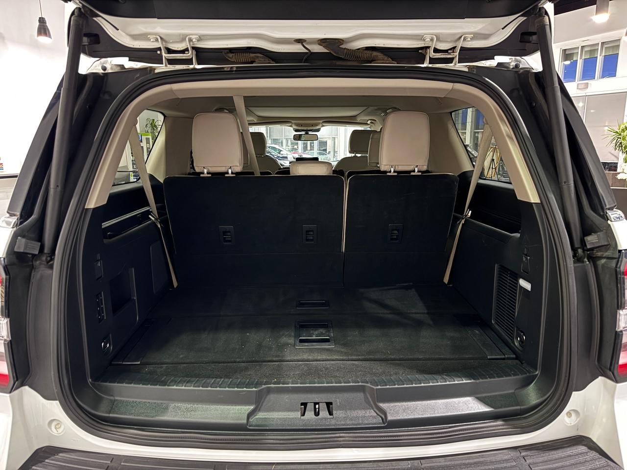 2023 Ford Expedition Platinum Max Photo4