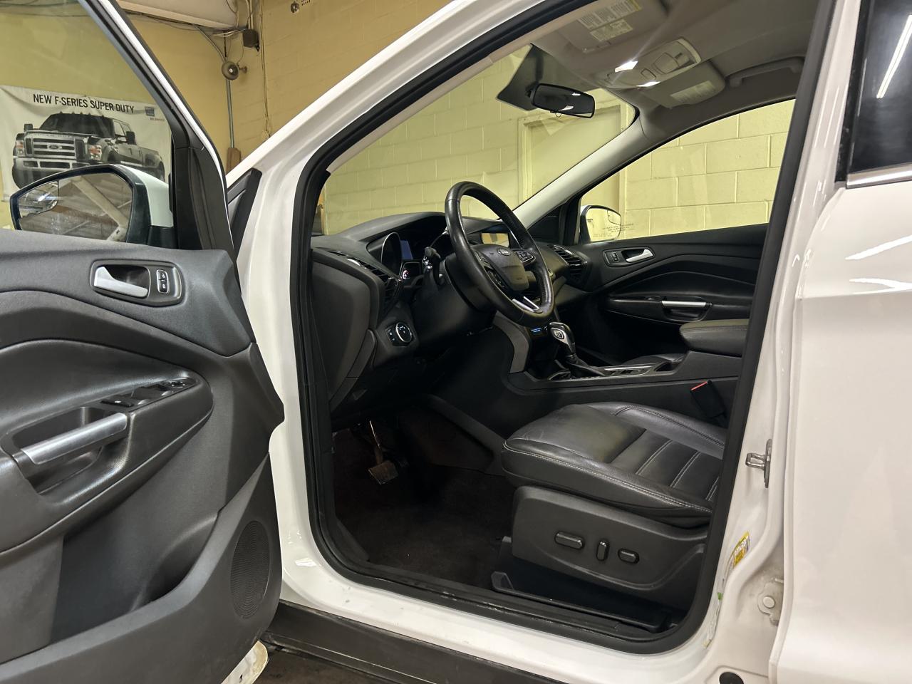 2018 Ford Escape SEL Photo